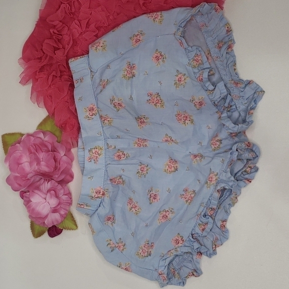 5/$30 NWOT H&M Floral Ruffle Shorts + PLACE Ruffle Skirt + Floral Headband - Picture 2 of 6